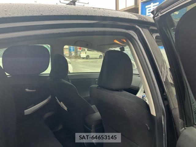 Toyota PRIUS 2014-07 7359402-23