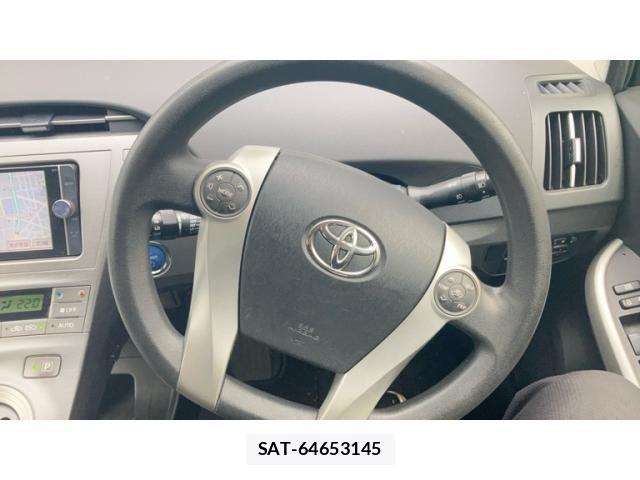 Toyota PRIUS 2014-07 7359402-8