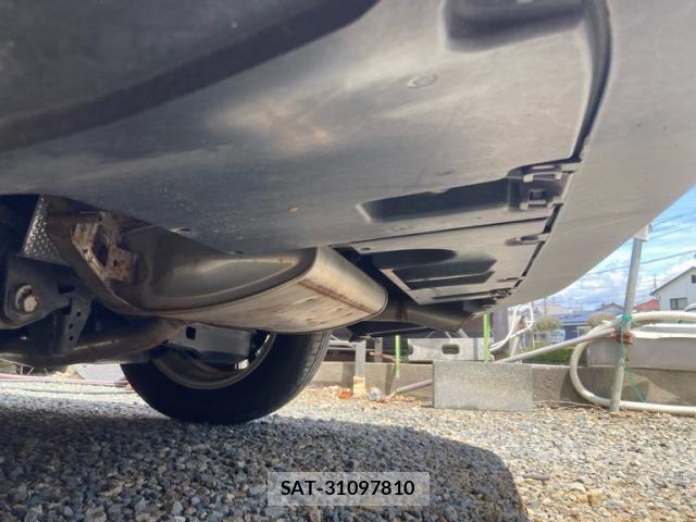 Toyota PRIUS 2016-03 7359376-10