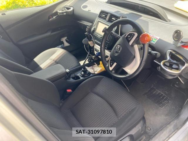 Toyota PRIUS 2016-03 7359376-12