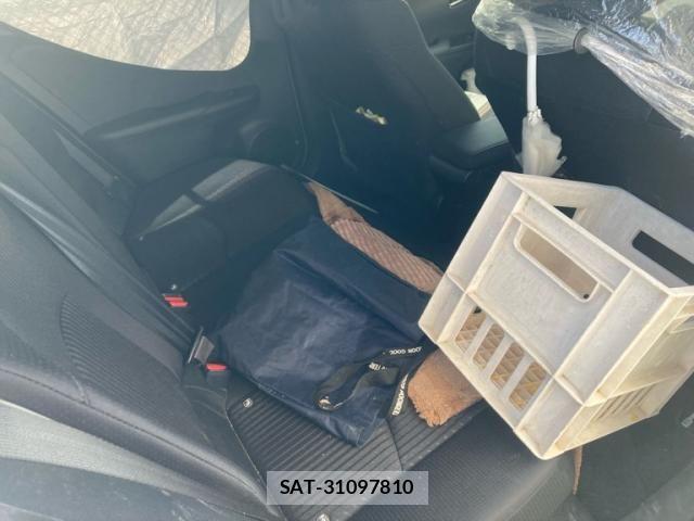 Toyota PRIUS 2016-03 7359376-17