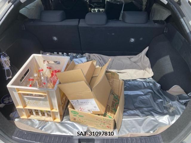 Toyota PRIUS 2016-03 7359376-18