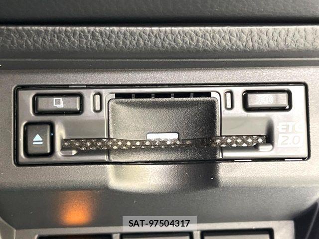 Toyota PRIUS 2024-08 7359332-5