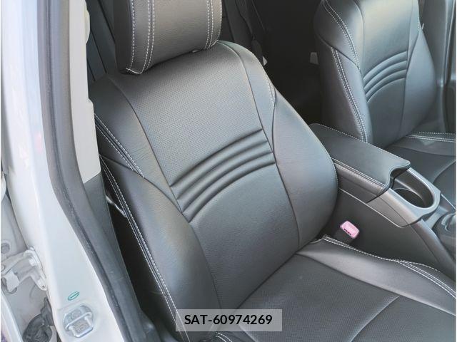 Toyota PRIUS 2012-03 7359381-11