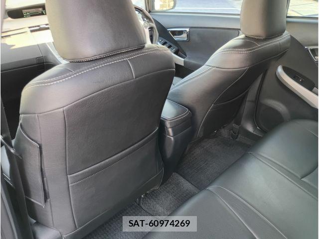 Toyota PRIUS 2012-03 7359381-14