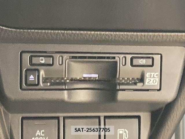 Toyota PRIUS 2023-04 7359330-11