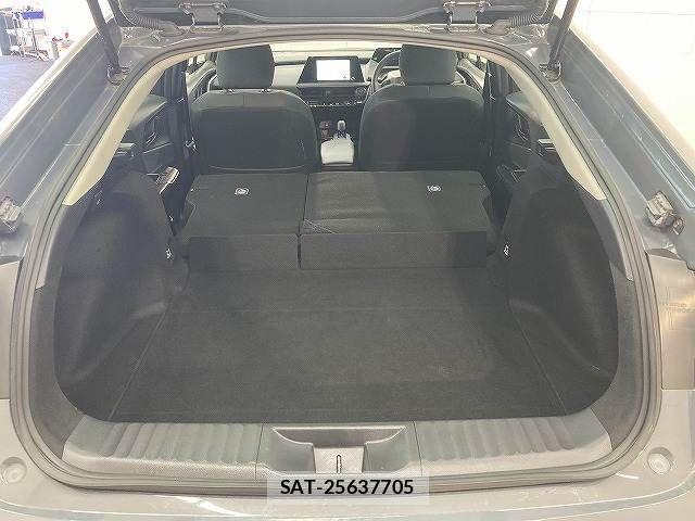 Toyota PRIUS 2023-04 7359330-12