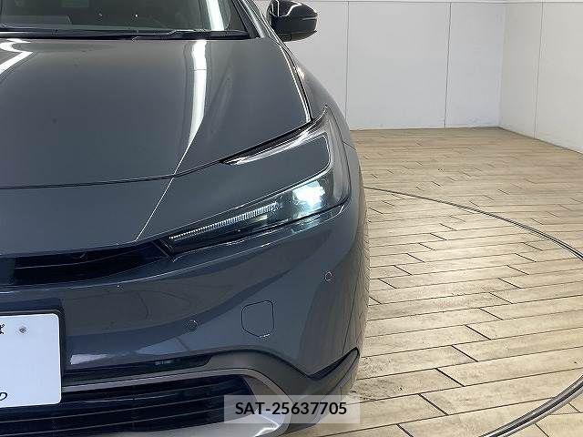 Toyota PRIUS 2023-04 7359330-19