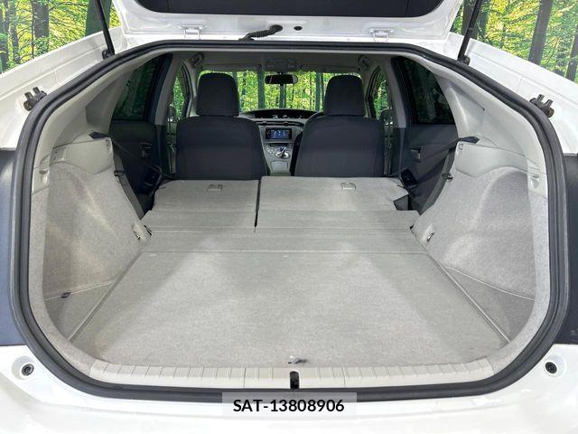 Toyota PRIUS 2011-12 7359379-9