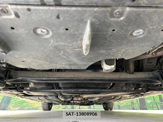 Toyota PRIUS 2011-12 7359379-18