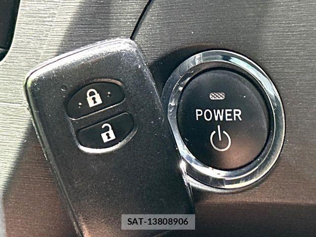Toyota PRIUS 2011-12 7359379-6