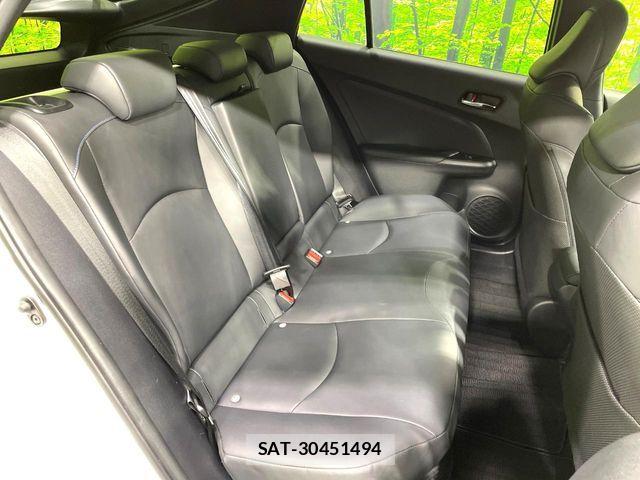 Toyota PRIUS 2017-01 7359338-10