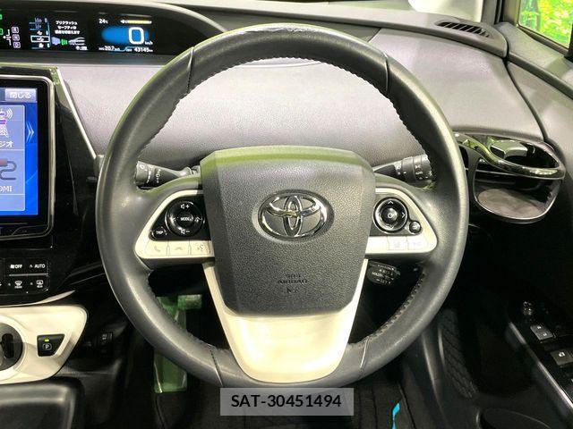 Toyota PRIUS 2017-01 7359338-12