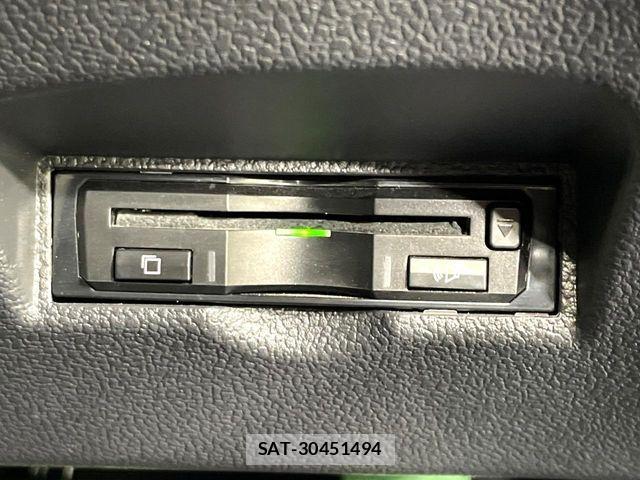 Toyota PRIUS 2017-01 7359338-6