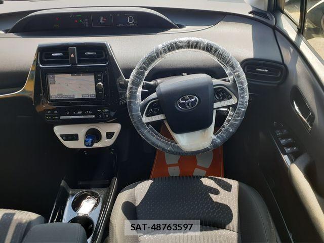 Toyota PRIUS 2018-03 7359337-14