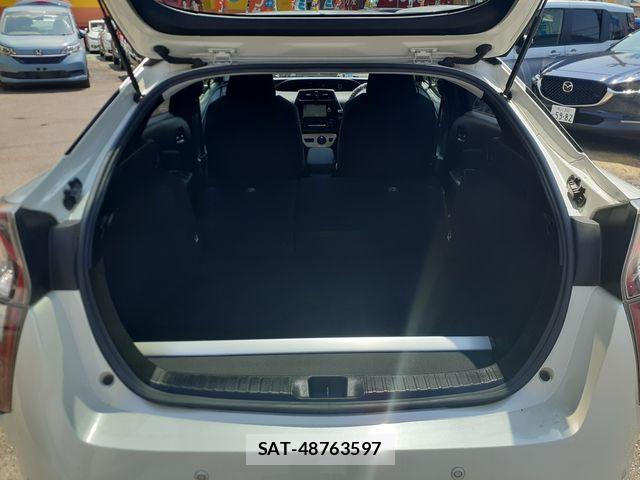 Toyota PRIUS 2018-03 7359337-18