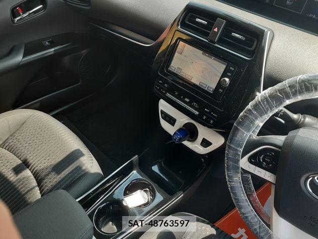 Toyota PRIUS 2018-03 7359337-19