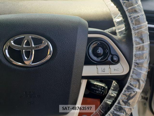 Toyota PRIUS 2018-03 7359337-24