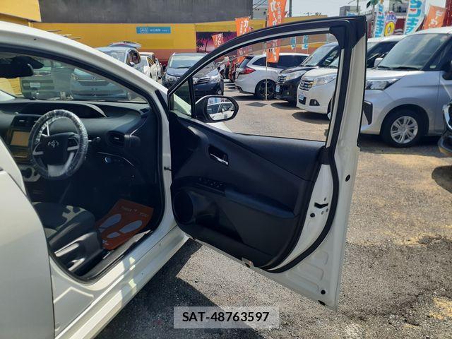 Toyota PRIUS 2018-03 7359337-27