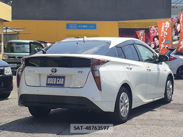 Toyota PRIUS 2018-03 7359337-2