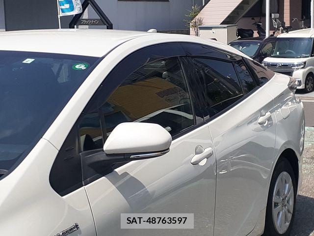 Toyota PRIUS 2018-03 7359337-7