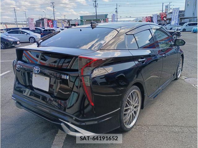 Toyota PRIUS 2016-06 7359343-6