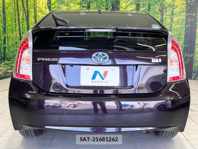 Toyota PRIUS 2015-06 7359372-14