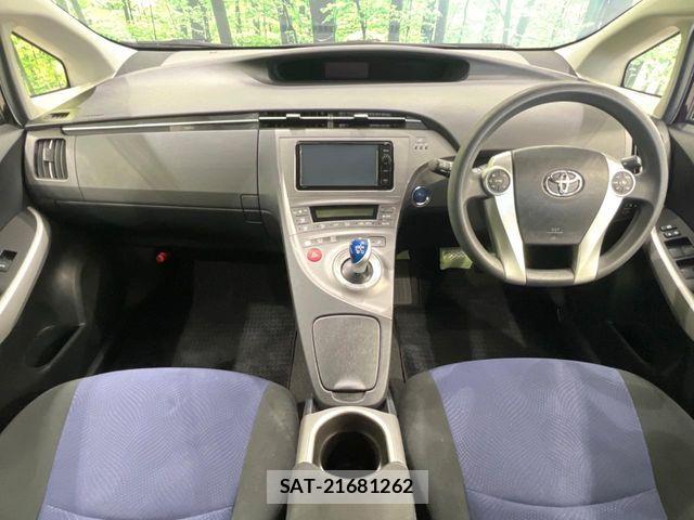 Toyota PRIUS 2015-06 7359372-1