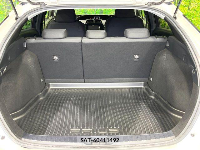 Toyota PRIUS 2016-06 7359370-9