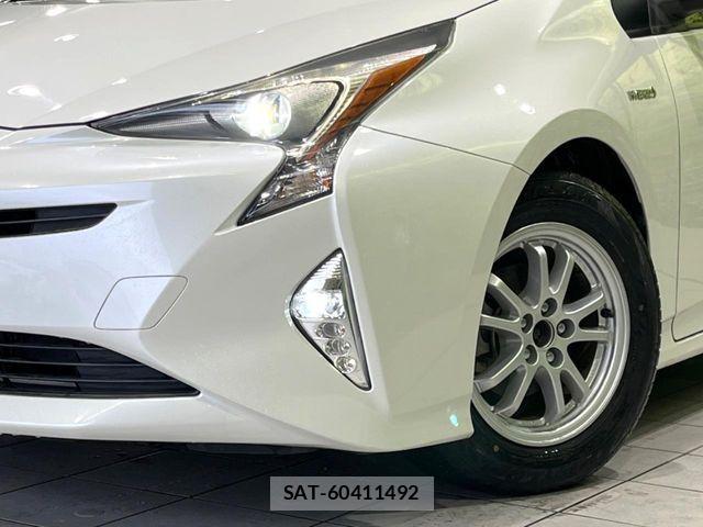 Toyota PRIUS 2016-06 7359370-11