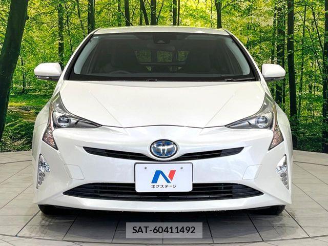Toyota PRIUS 2016-06 7359370-13