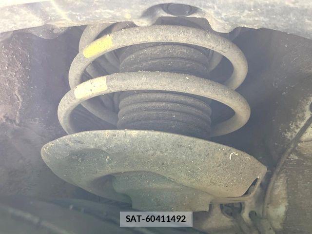 Toyota PRIUS 2016-06 7359370-19
