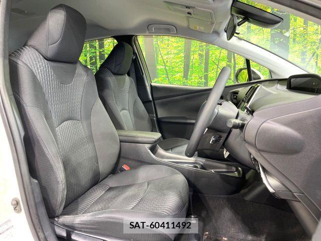 Toyota PRIUS 2016-06 7359370-7