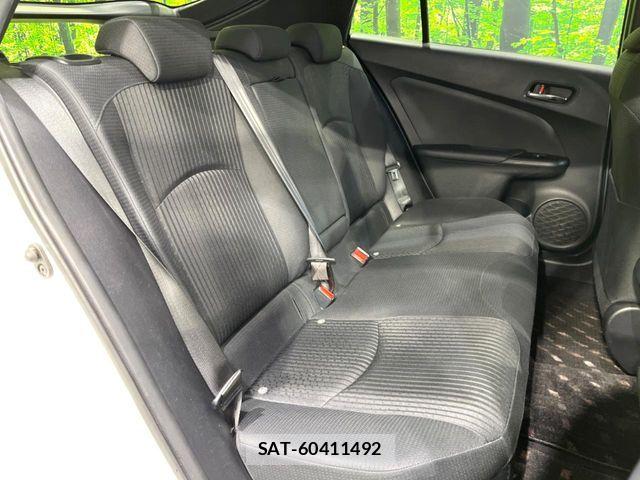 Toyota PRIUS 2016-06 7359370-8