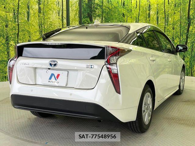 Toyota PRIUS 2018-10 7359345-17