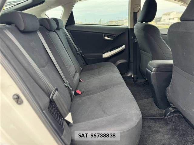 Toyota PRIUS 2012-08 7359385-18