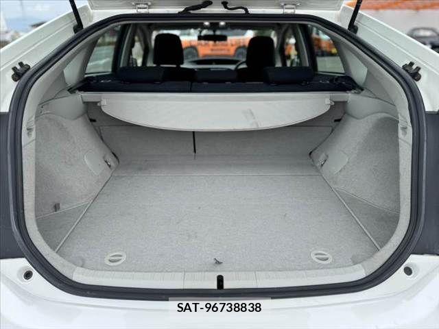 Toyota PRIUS 2012-08 7359385-19