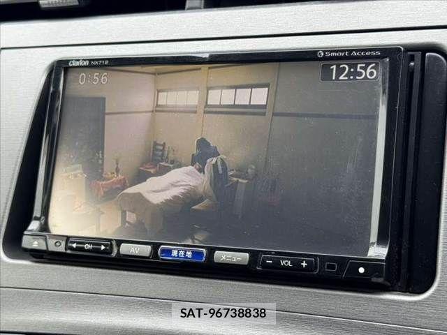 Toyota PRIUS 2012-08 7359385-20