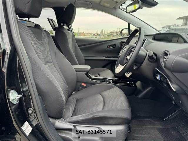 Toyota PRIUS 2018-06 7359358-15