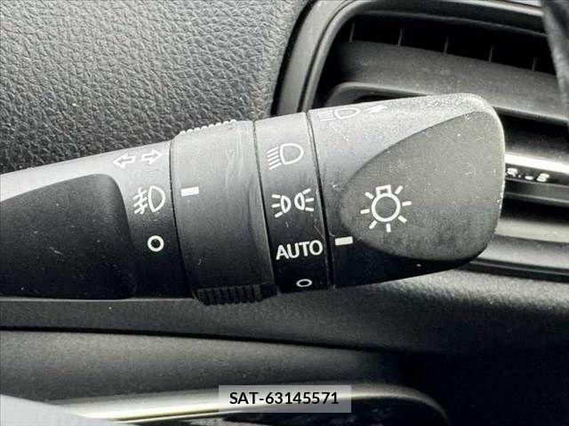 Toyota PRIUS 2018-06 7359358-22