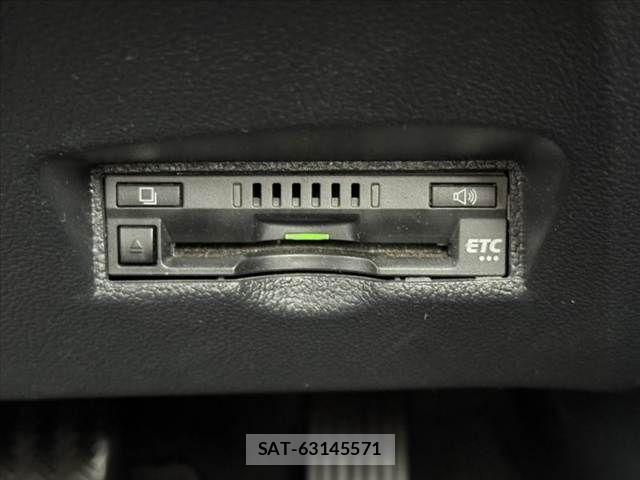 Toyota PRIUS 2018-06 7359358-24