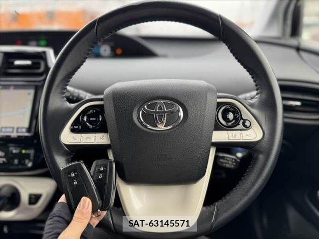 Toyota PRIUS 2018-06 7359358-5