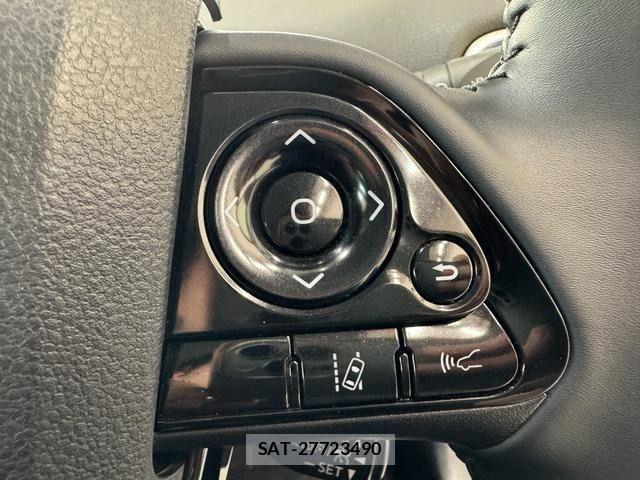 Toyota PRIUS 2021-05 7359339-13