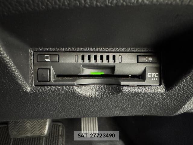 Toyota PRIUS 2021-05 7359339-18