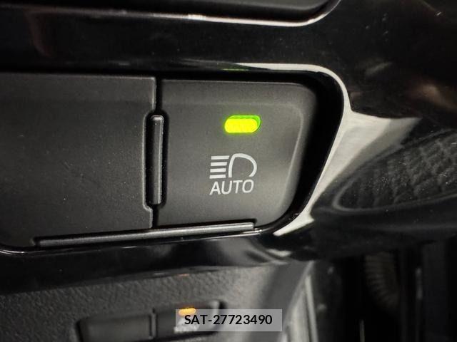 Toyota PRIUS 2021-05 7359339-23