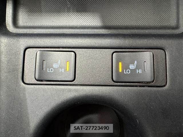 Toyota PRIUS 2021-05 7359339-25