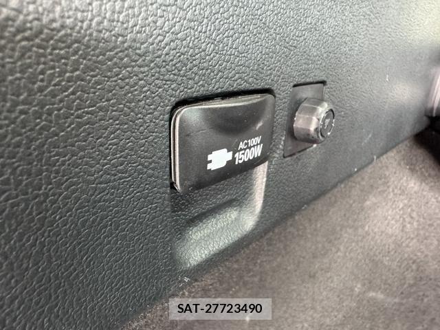 Toyota PRIUS 2021-05 7359339-28