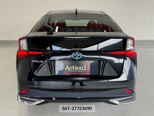 Toyota PRIUS 2021-05 7359339-4