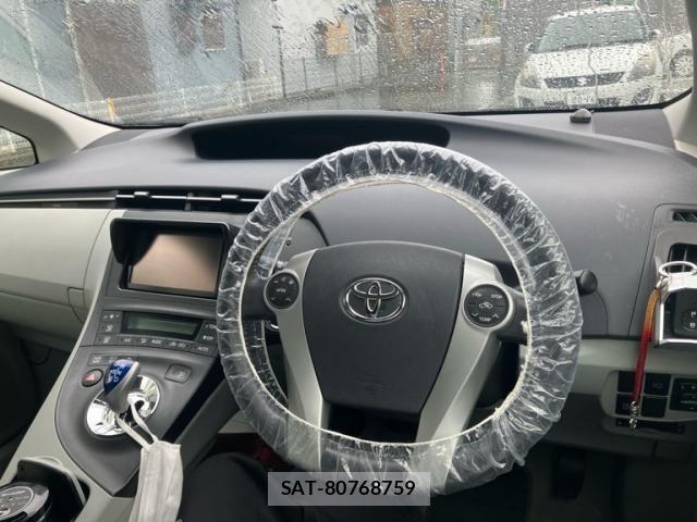 Toyota PRIUS 2011-09 7359386-10