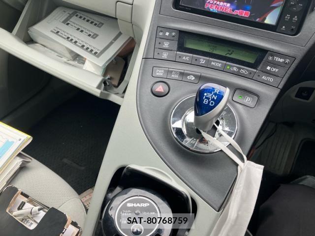 Toyota PRIUS 2011-09 7359386-17